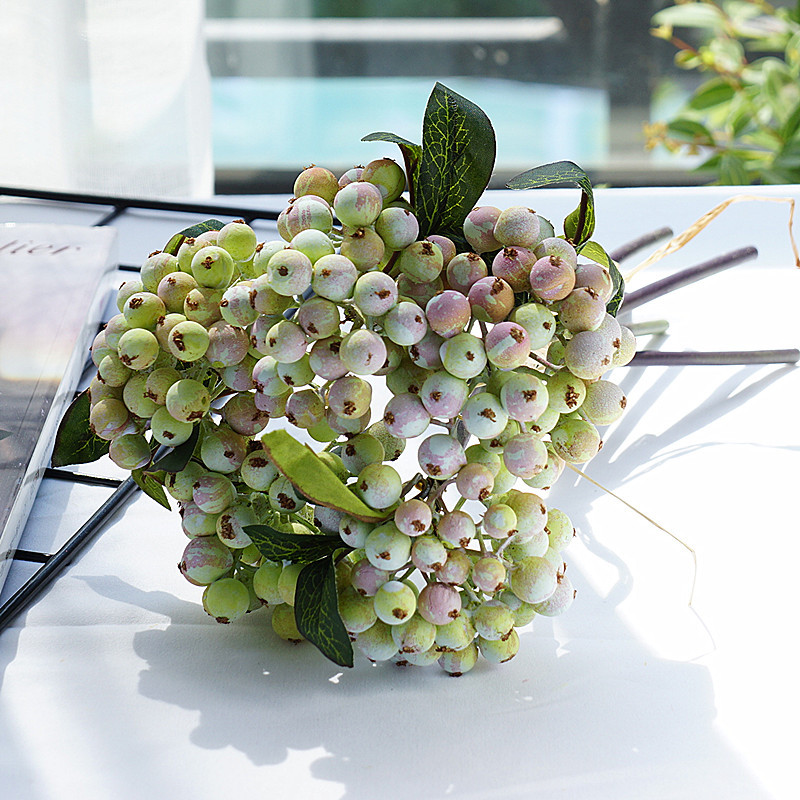 

Artificial Berry bouquet 5pcs holding flowers Artificial flower for Home Desk Window Decoration Wedding Party Supplies