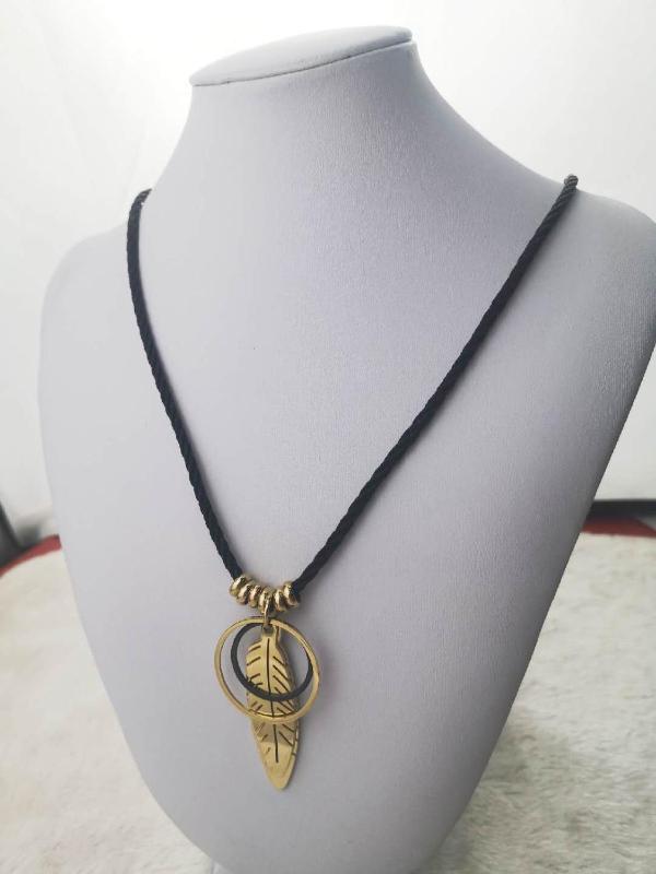 

Chains European And American Classic Brands Women Fashion Necklace Stainless Steel