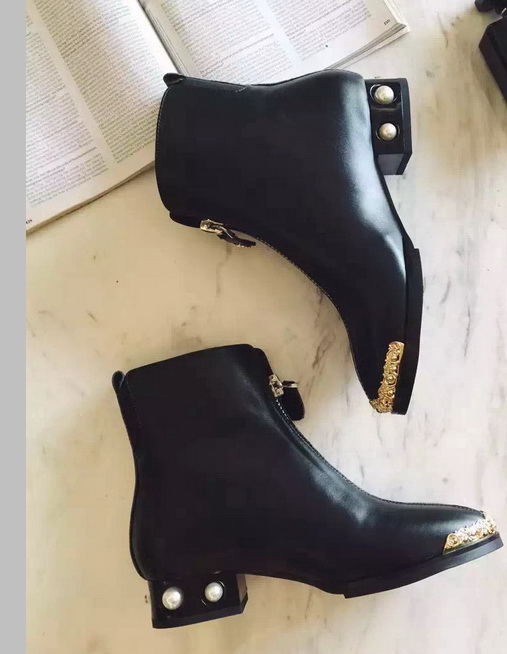 

Top Quality Classic Fashion women boots come with tags , box and all packing case C L0022, Black