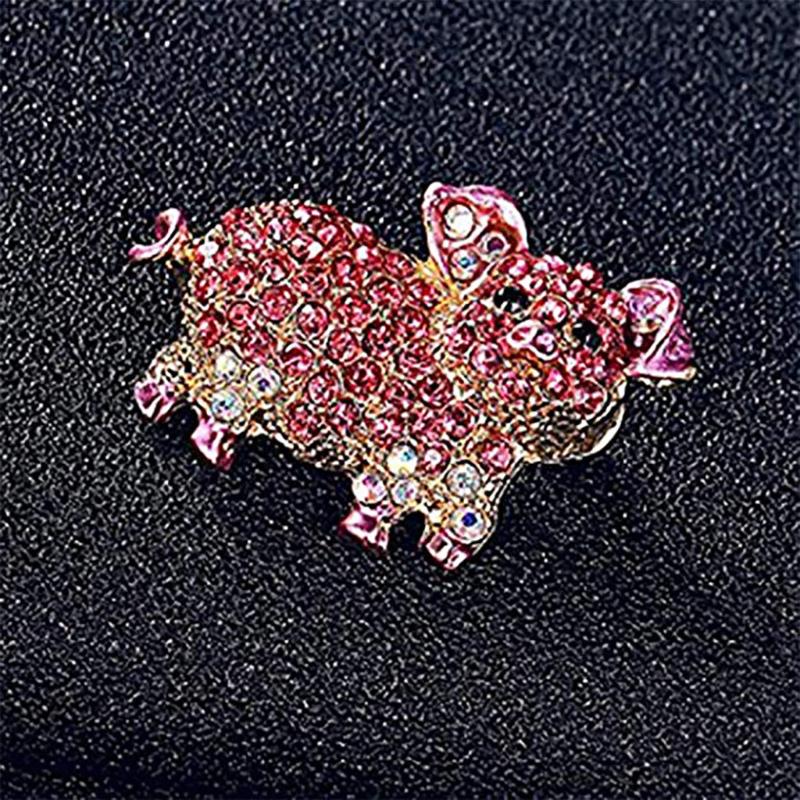 

Fashion Women's Cute Pig Brooches Korean Trendy Imitation Rhinestone Pink Brooch Badge Christmas Gifts Accessories Dropshipping