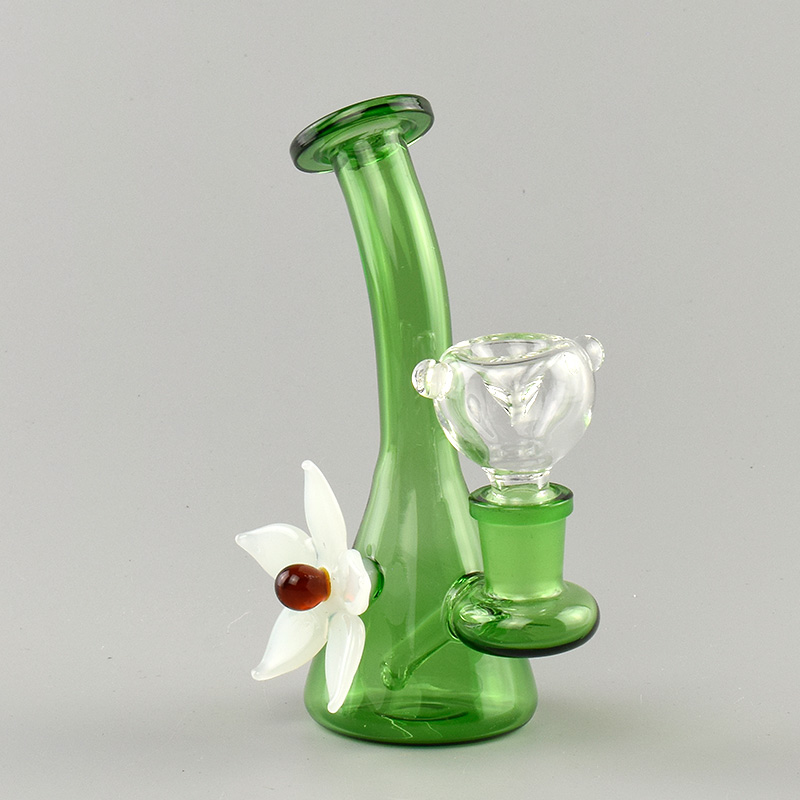 

Flower 5.5 Inch Glass Water Bongs 4MM Thickess Glass Water Pipes With 14mm Joint Oil Rigs Recycle Water Bong Free Shipping