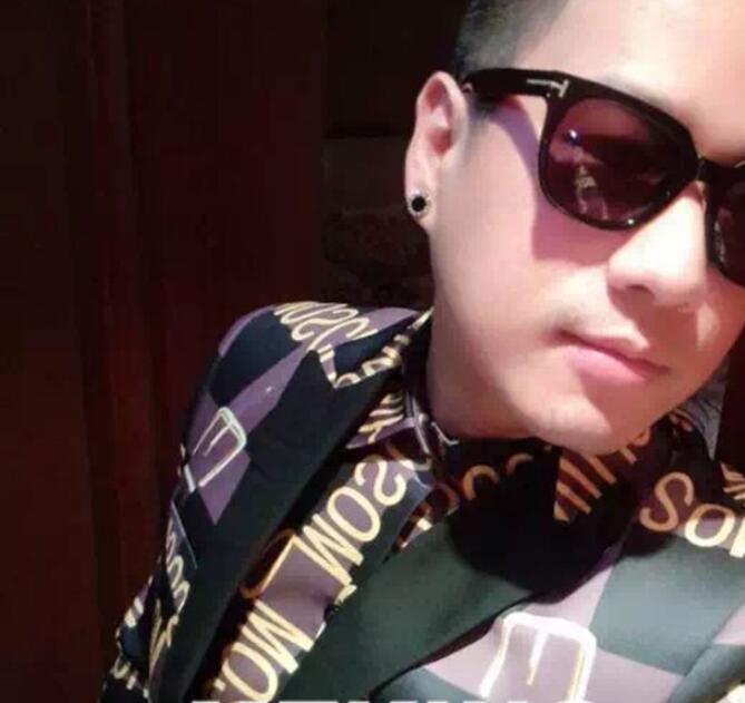 

Suit+shirt+pants) Hot New Brand clothing Men' slim Suits Male singer black gray letters Blazer Plus size Men Costumes Masculi Suit, A style big pointed collar