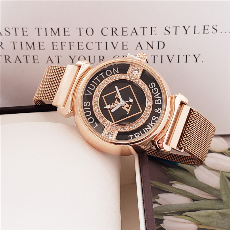 2023 New Women Watch Fashion Square Dial Leather Strap Watches Woman