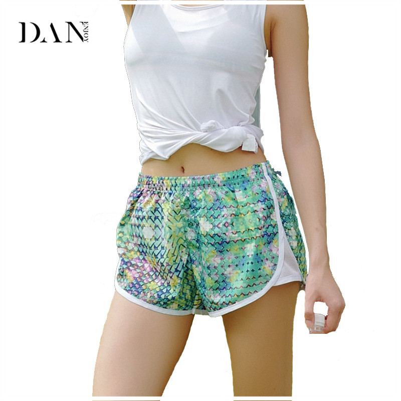 

DANENJOY NEW Women Sport Running Shorts Elastic Waist Woman Quick Dry Fitness Color Sport Shorts Female Yoga Short Marathon E016