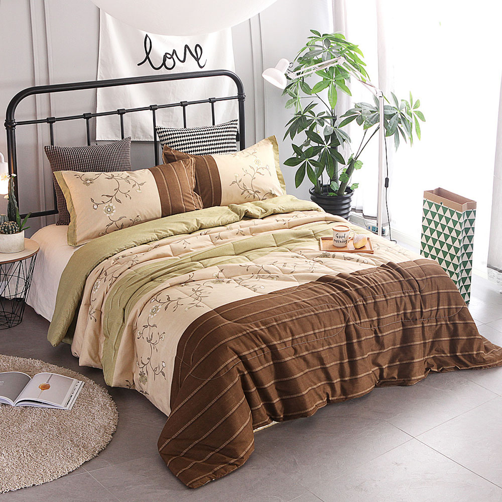 

Lychee Large Striped Bedding Set Printed Pillowcase Thin Quilt Sets 3pcs Home Textile Family Bed Sets