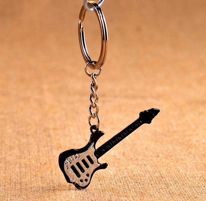 

New Design Cool Luxury Metal Keychain Car Key Chain Key Ring Guitar Instrument Violin Pendant For Man Women Gift Wholesale