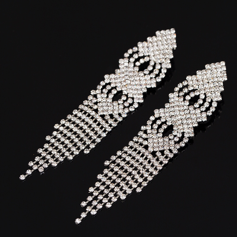 

Ornaments Small Fresh Diamond Length More Row Rhinestone Tassels Ear Nail Earrings