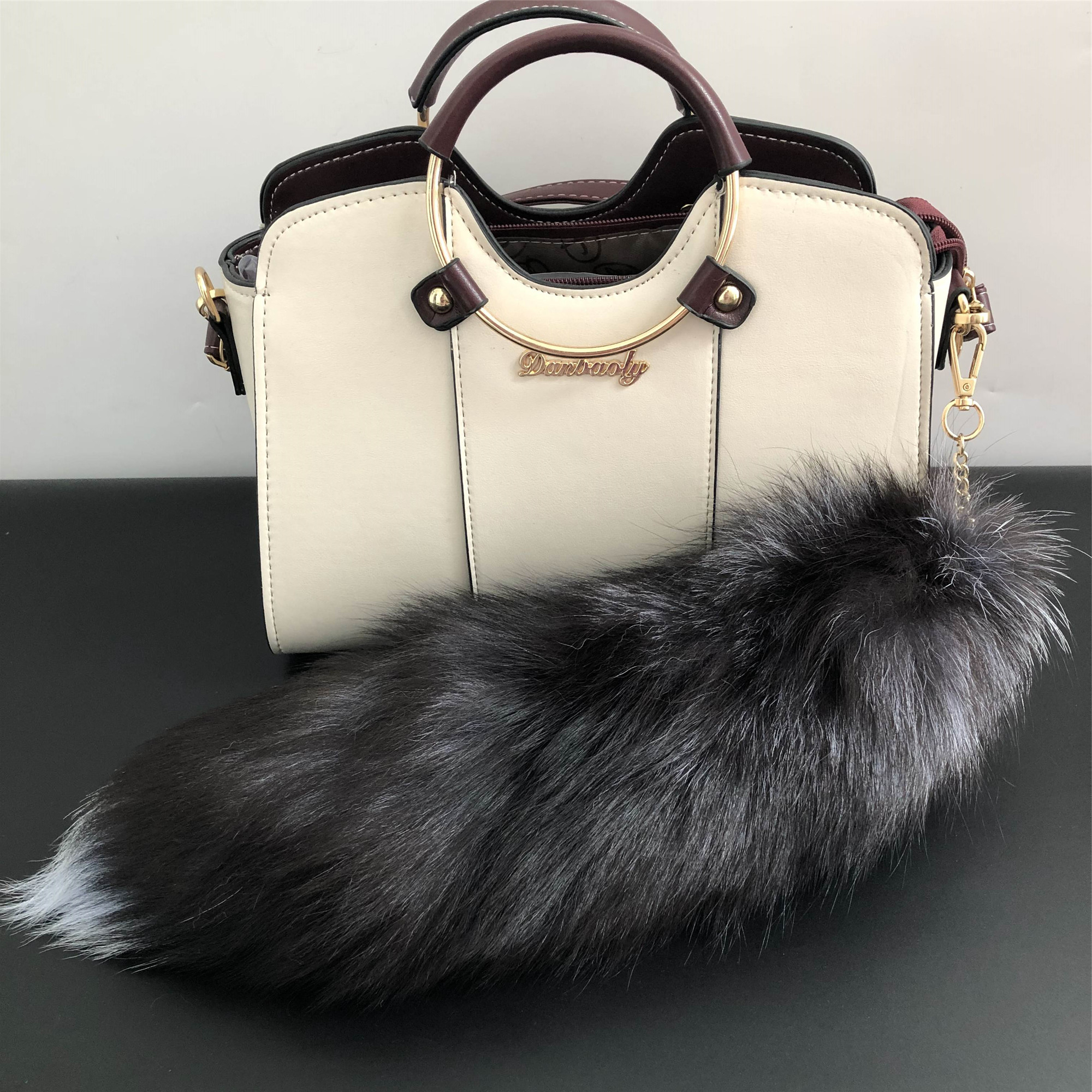 100% Real Silver Fox Fur Tail Keychians Plush Pom Poms Women Gifts Keyrings Car KeyChain Bag Charm