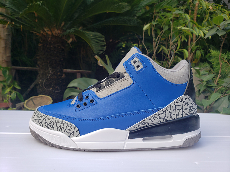 

with Box 2020 Mens Basketball Shoes New Arrival Sneakers Blue White for Men Sports Shoes Trainers US7-13, White cement grey red