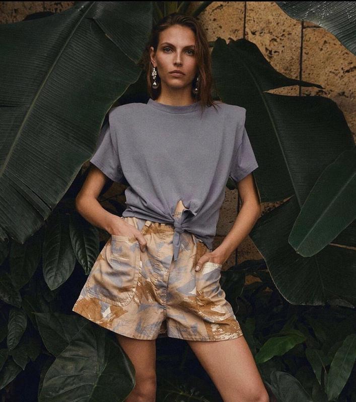 

2020 Summer Simple O neck casual T-shirt Woman Grey Cotton Short Tshirts with Shoulder pads Short sleeves Fashion tops tees, Gray