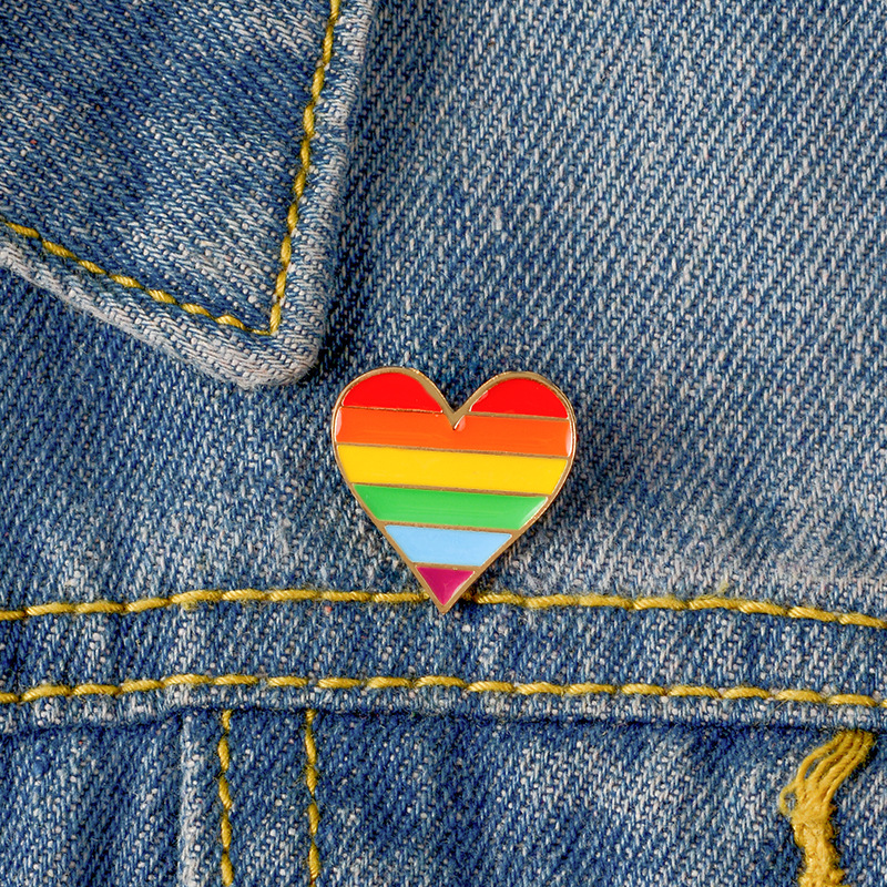 

Rainbow Heart Pins Rainbow Flag Badge Backpack Pins Lapel Pins Heart Brooches Rainbow Jewelry, Gray