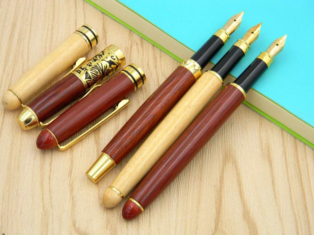 

red White wood golden Emboss fashion gift Medium Fountain Pen