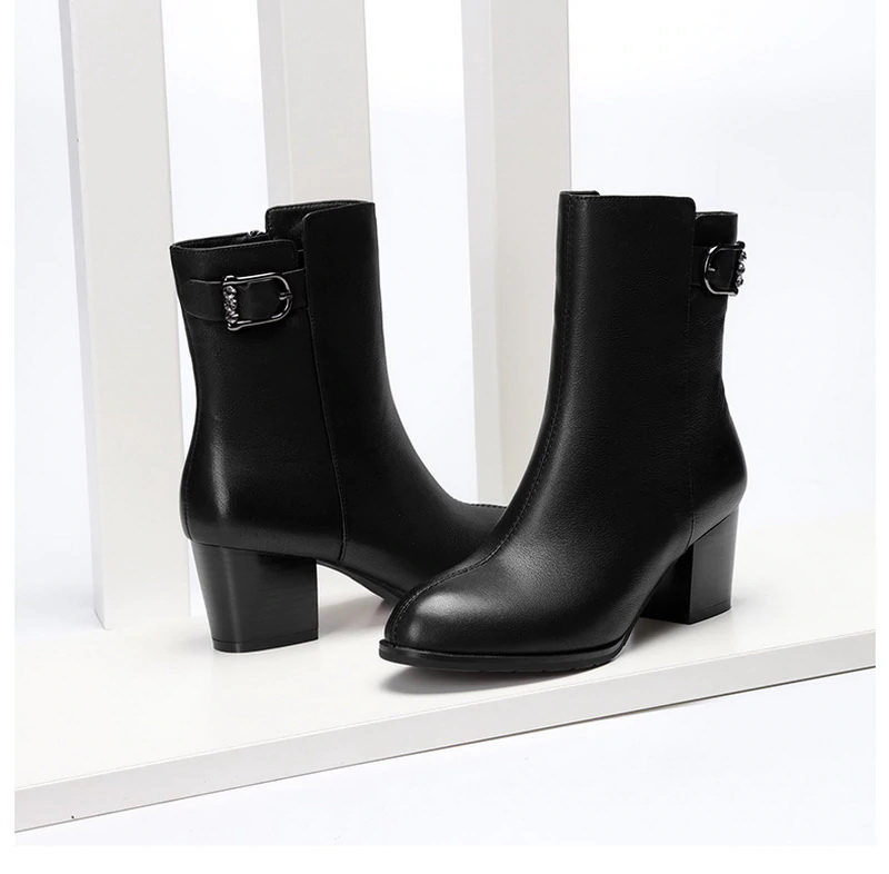 

Top Quality Classic Fashion women boots, Black