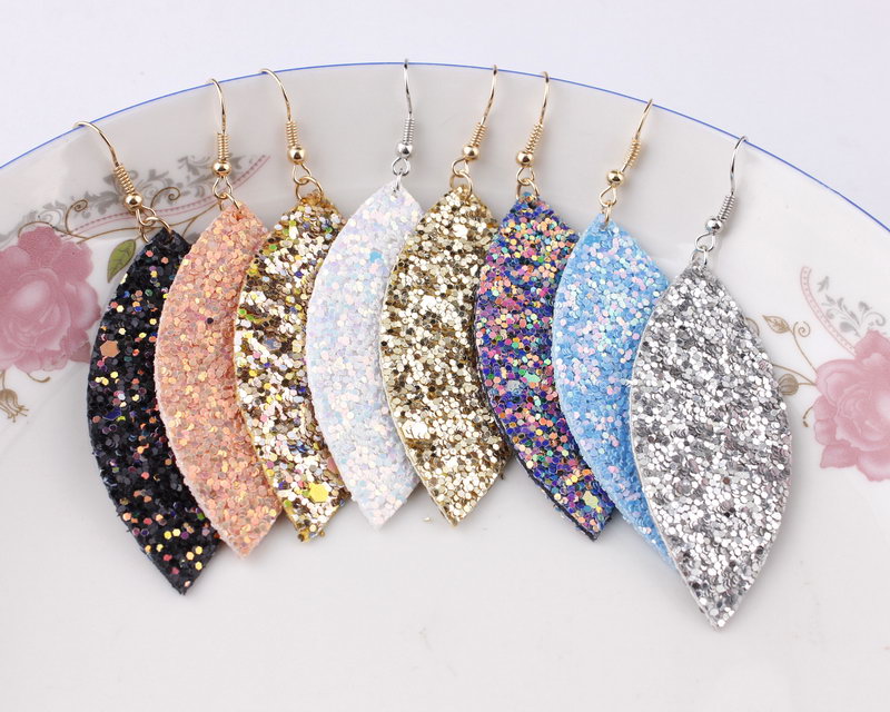 

Bohemia Jewelry Glitter Pu Leather Leaf Earrings for Women 2019 Spring Summer Fashion Boho Jewelry Leaf Leather Dangle Earrings, Silver