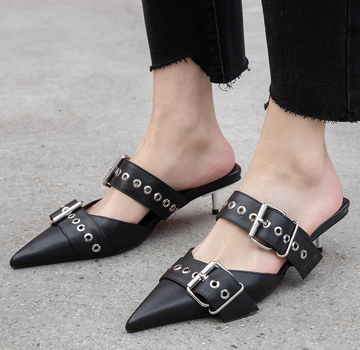 Top Grade Black White Calfskin Leather Riveted Buckle Pointed Kitten Heel Mules Luxury Women Fashion Designer Shoes 40MM tradingbear