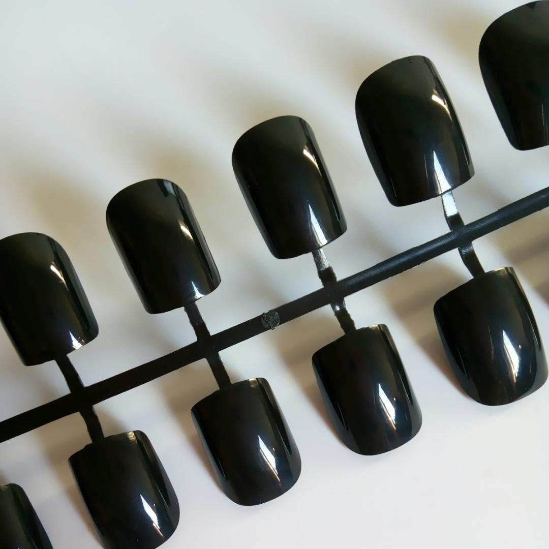 

24Pcs Fashion False Nails Black Fake Nail For Finger Full Cover Nail Art Tips Daily Wear Beauty Accessories BM, P63m