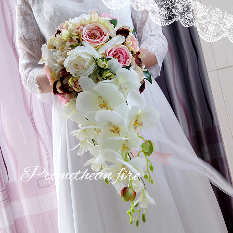 

4 Colors Pearl Crystal Bridal Bouquets Flower Pink Waterfall Wedding Flower Vintage Handmade Brooch Bouquet De Mariage