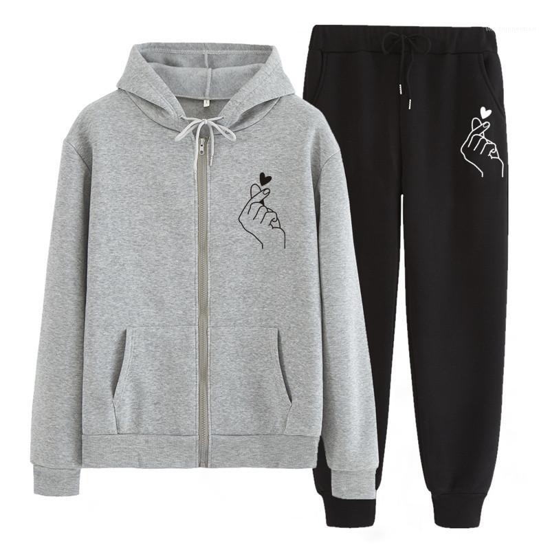 

Tracksuits Designer Couple Zipper Hooded Loose Sweater Trousers Casual Two Piece Suit Mens Love Printed Leisure