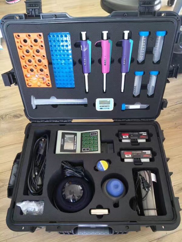 

Large space plastic waterproof shockproof hard case