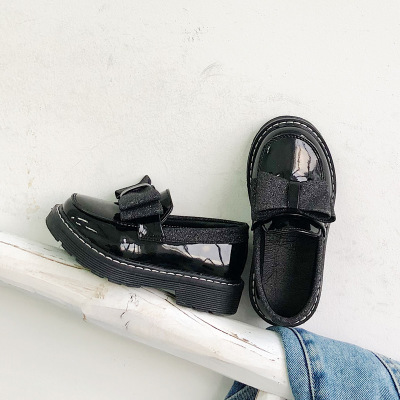 

Kids Designer Princess Shoes Girls Luxury Flat Shoe with Bowtie Girls Solid Color Slip-On Shoes Student Style British Style 2020 Spring, Red