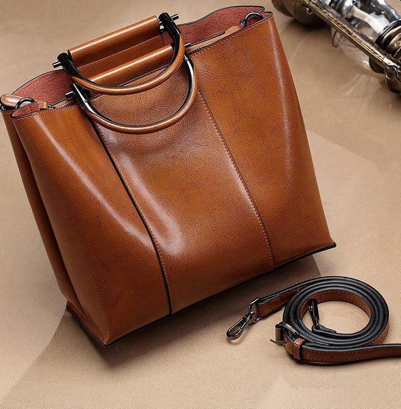 

Designer-New fashionable casual leather soft cowhide handbag with shoulder strap, Black