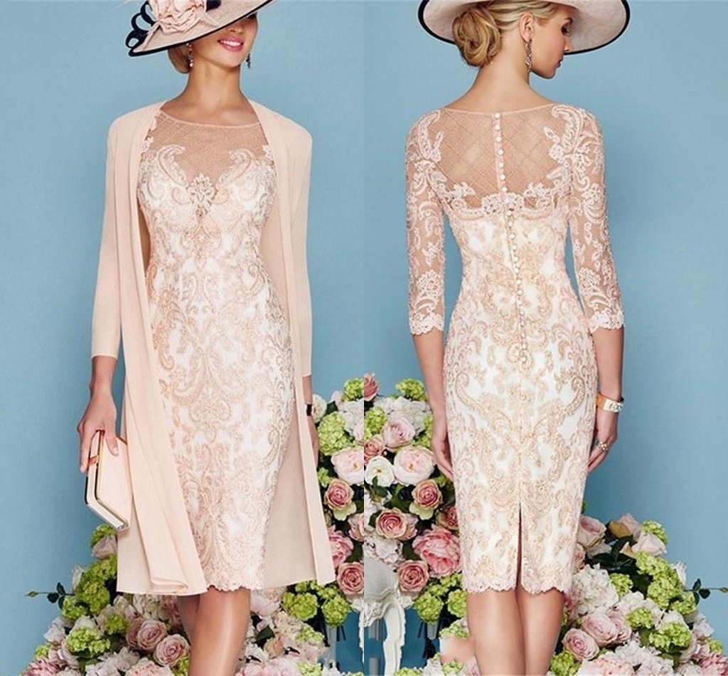 

Vintage Bateau Sheath Lace Mother Of The Bride Dresses Plus Size Formal 3/4 Sleeve Knee Length Sheer Neck Applique Mother's Dresses