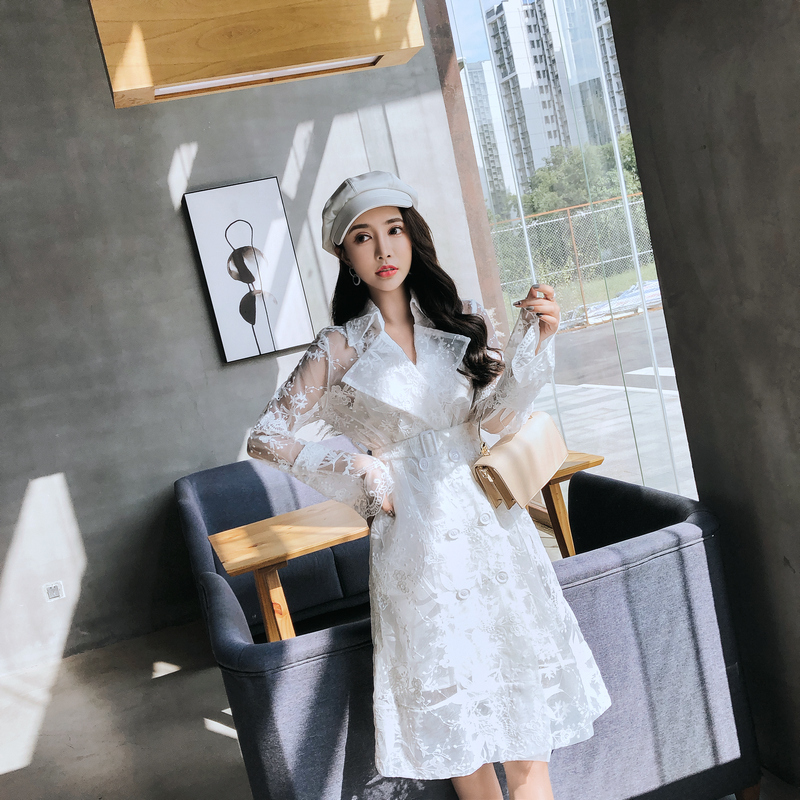 

New Fashion Autumn Lace Trench Coat For Women Flower Embroidery Long Sleeve Notched Collar Long Cardigans Casual Trench Coat, White