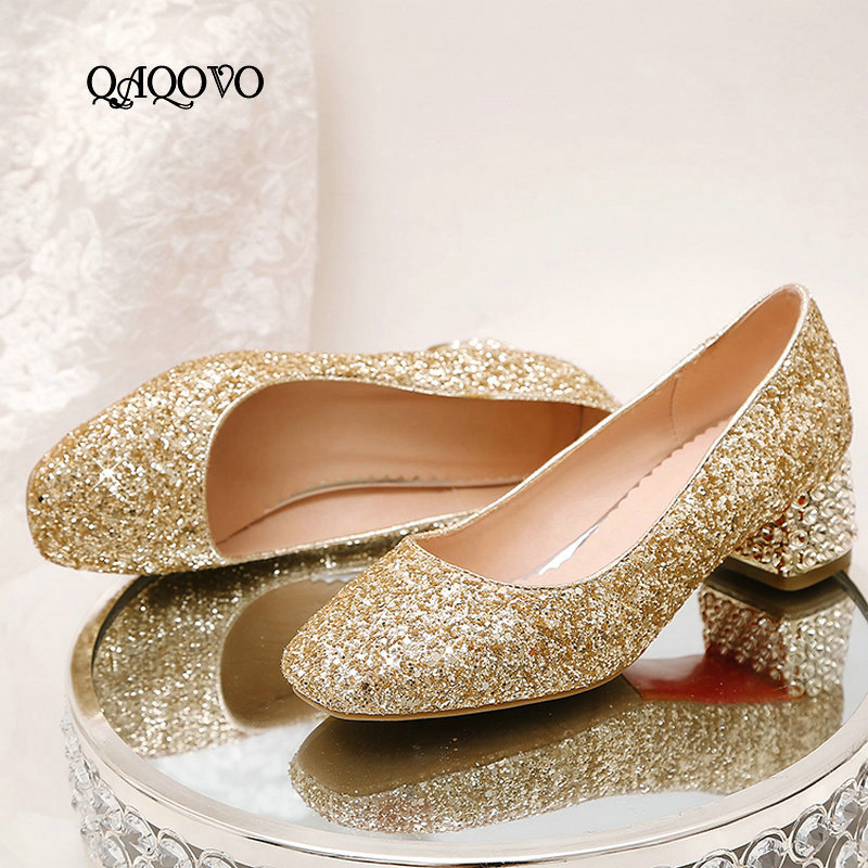 2020 Chaussures Femmes Printemps Automne Mary Jane Pompes Slip sur la place talons bas Fashion Party pailletée laides Chaussures Or Argent Rouge