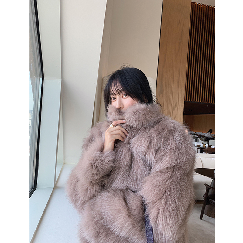 

New Finland' imported fur coat, Beige