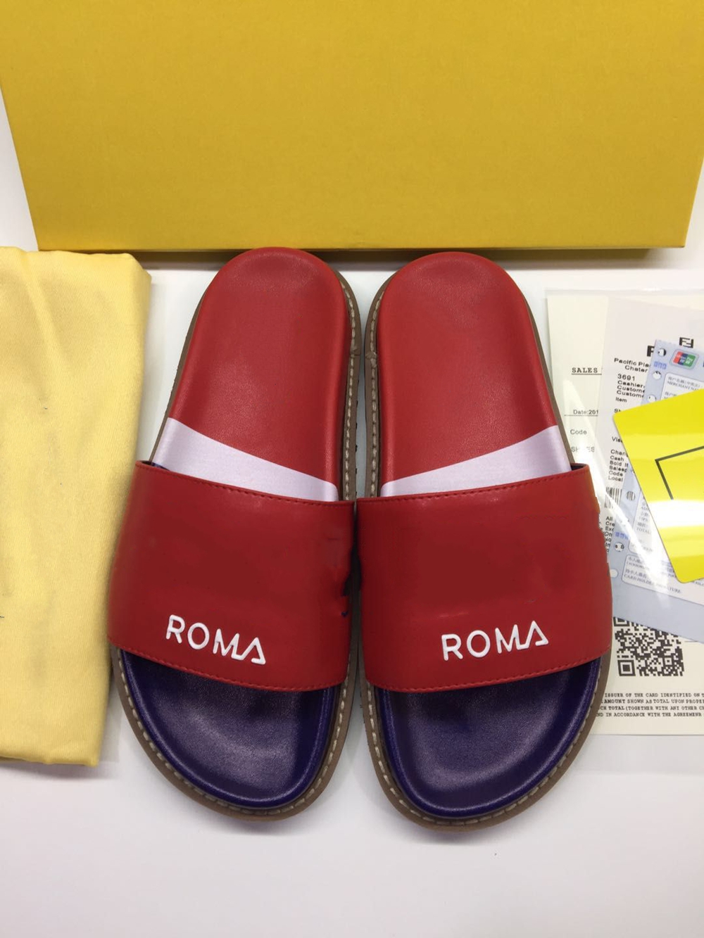 

2020 Designer Sandals Women Flat Rubber Sandals With Men Women Rubber Slippers Summer Fashion Unisex Beach Flip flops Slipper Best Quality, Black
