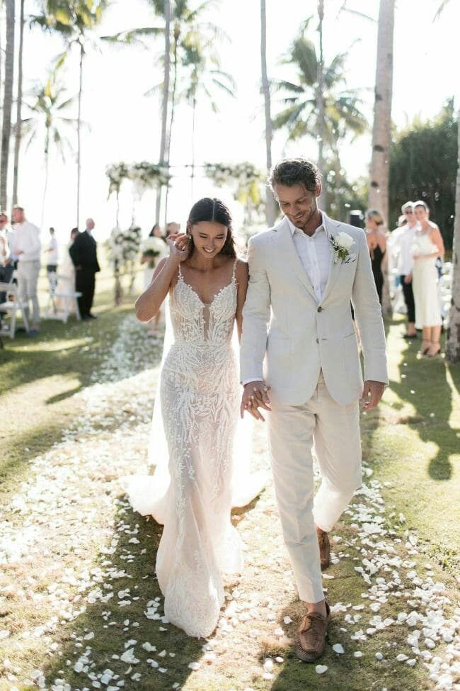 grooms wear for beach wedding