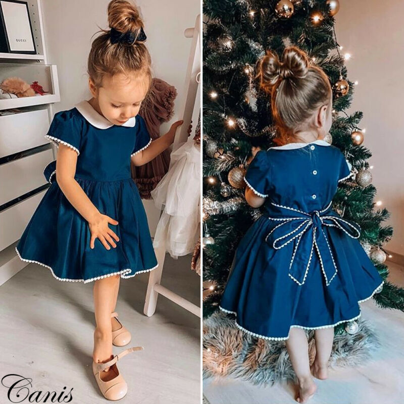 niños vestidos de muñecos