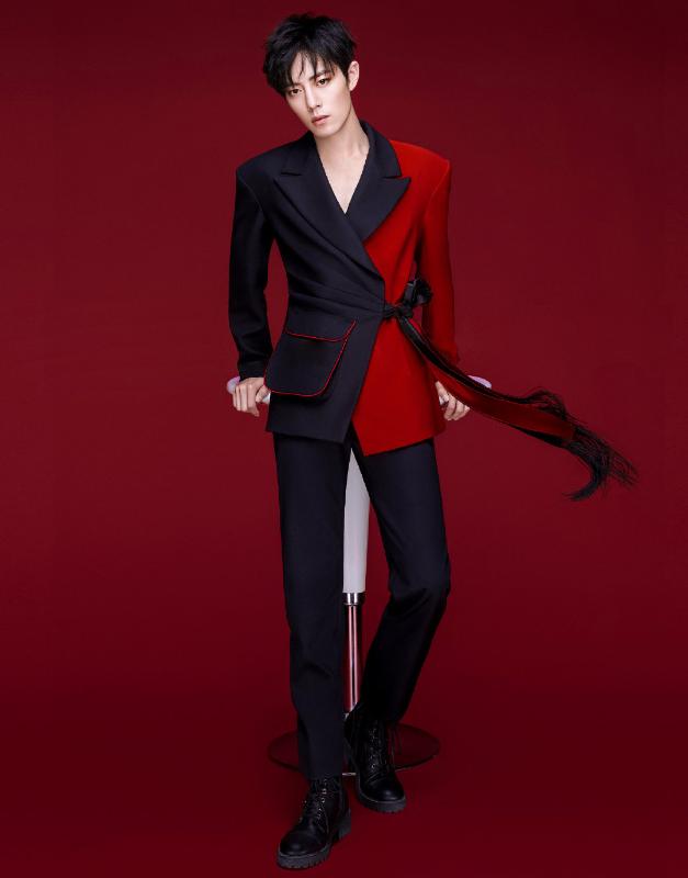 

2020 new suit male singer red and black stitching suit jacket stage wear catwalk performance jackets