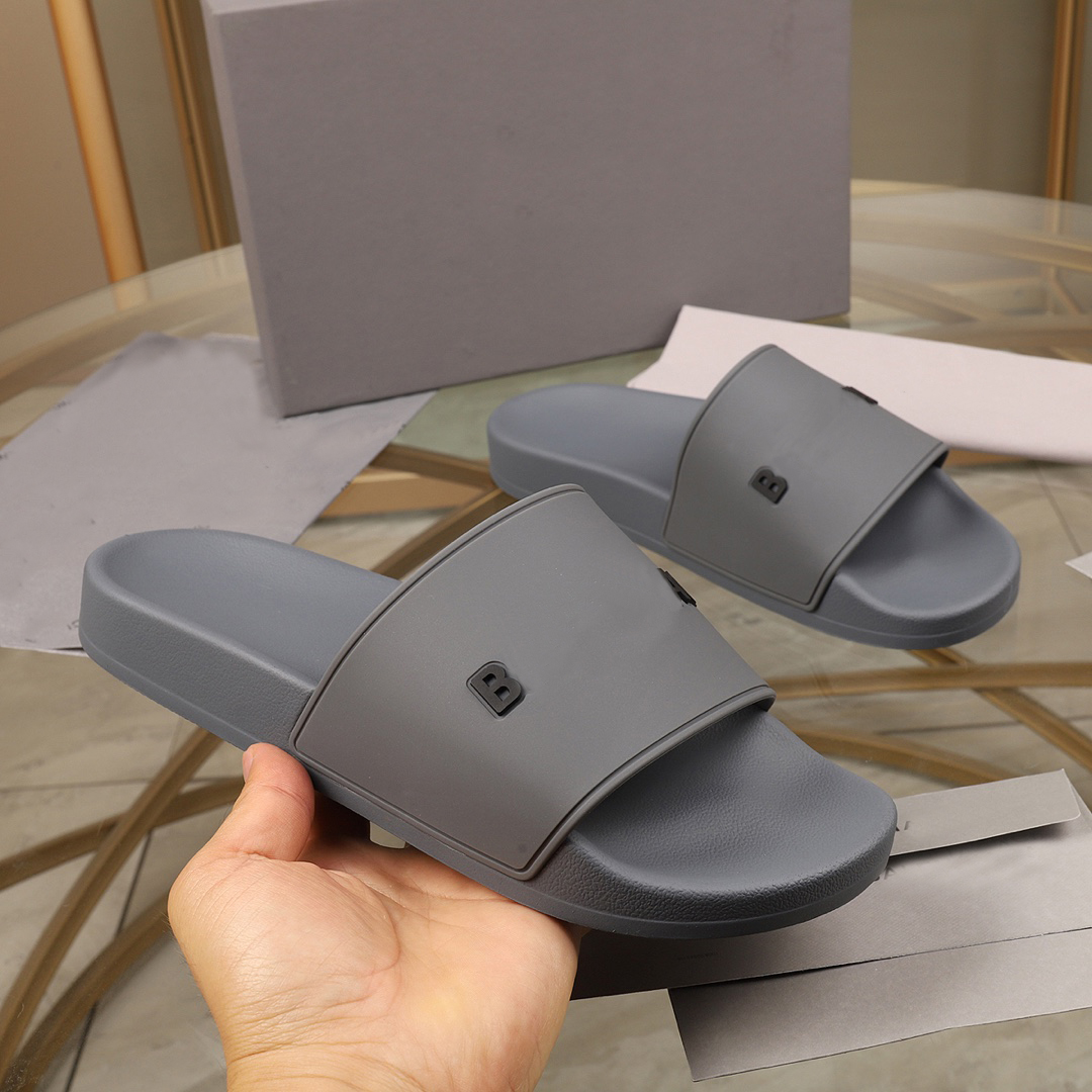 

Women Men Casual Slippers Sandals Fashion Leather Flip Flops Metal Chains Summer Beach Slippers Shoes Size Eur35-45, Black