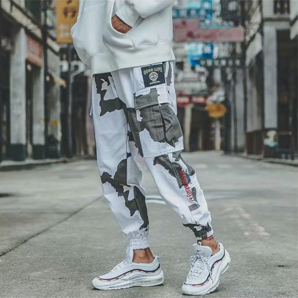 

Camouflage Designer Mens Cargo Pants Embroidery Panelled Pants Fitness Men Fashion Drawstring Trousers Hip Pop Clothing, White