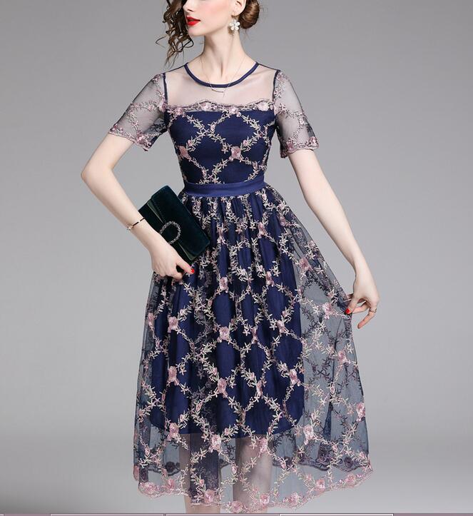

2020 blue women retro mesh lace Heavy Flora embroidery dress crew neck A-line Mid-Calf short sleeve summer slim fit dresses