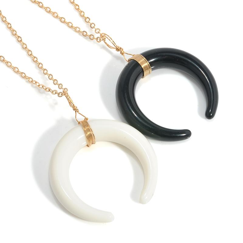 

Retro Plastic White/Black Bone Double Horn Necklace Pendant Crescent Moon Gothic Factory price expert design Quality Latest Style Original Status