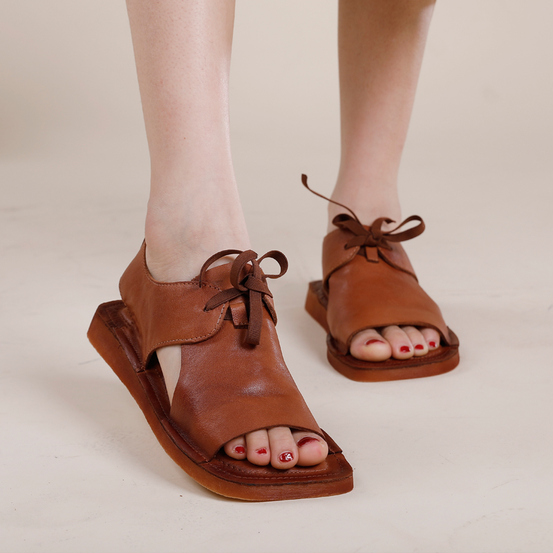 

vallu Spring / Summer 2020 new flat fish mouth leather open toe lace solid color retro sandals, White