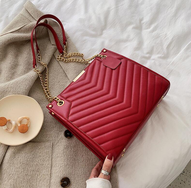 

Factory direct sales women handbag simple wavy leather shoulder bag elegant temperament Joker leather Messenger bag fashion women bag