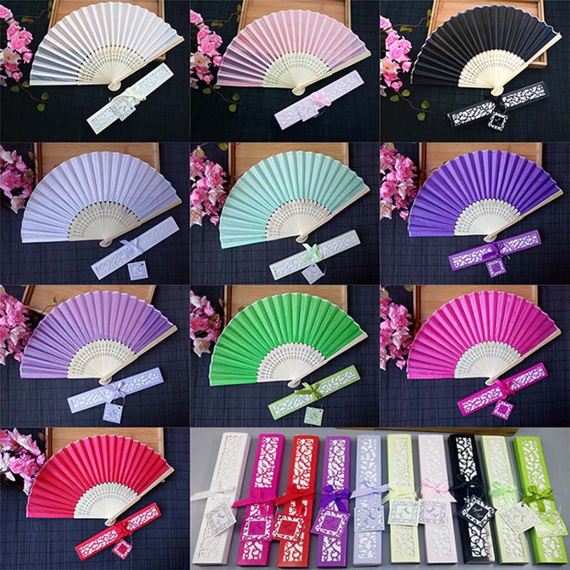 

Fashion Engraved Folding Hand Silk Fan Fold Vintage Fans With Organza Gift bag Customized Wedding Party Favors With Gift Box HH7-1968