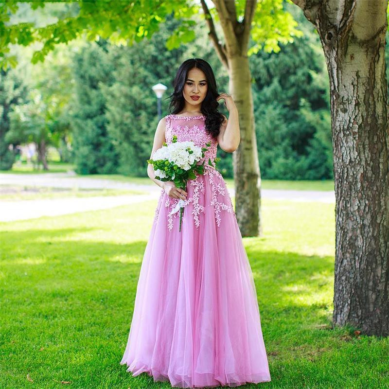 

Lace Prom Dresses 2020 Illusion Scoop Appliques Sleeveless A-Line Girls Graduation Party Gowns Floor Length Robes Gala, Daffodil