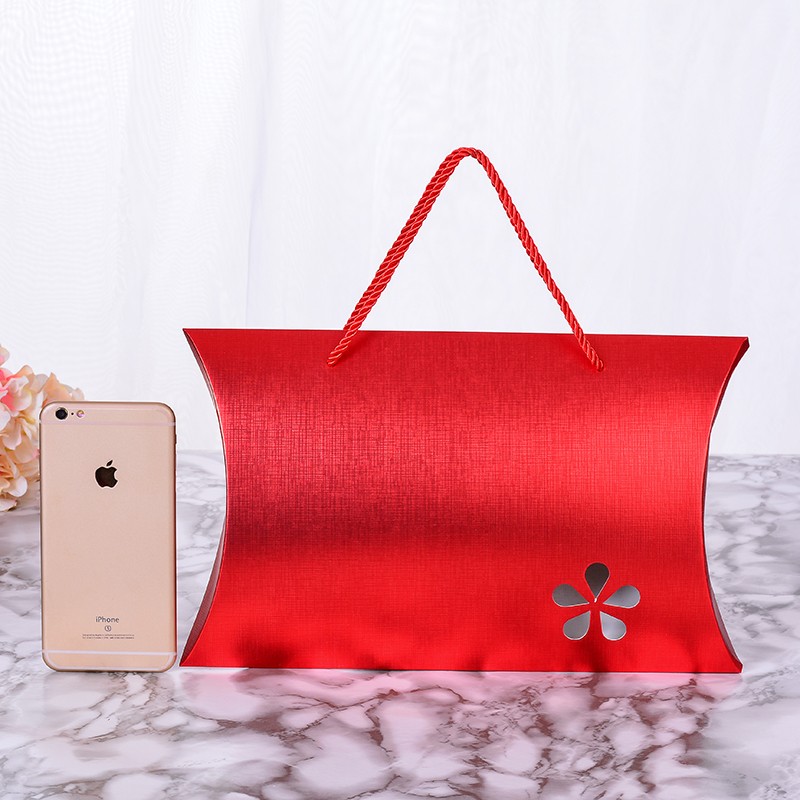 

30pcs Flower Hollow Gift Packaging Pillow Box Large Handle Cardboard Paper Candy Box Packing Clothing Scarf Gift 32*20*5.5CM