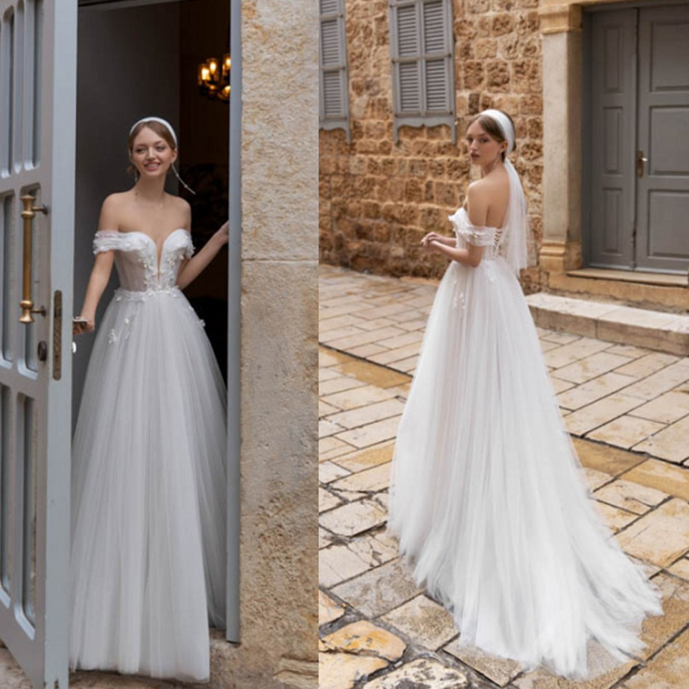 

Daria Karlozi Wedding Dresses Off Shoulder Lace Appliques Bridal Gowns 2020 Lace-up Back Sweep Train A-Line Wedding Dress, Gold