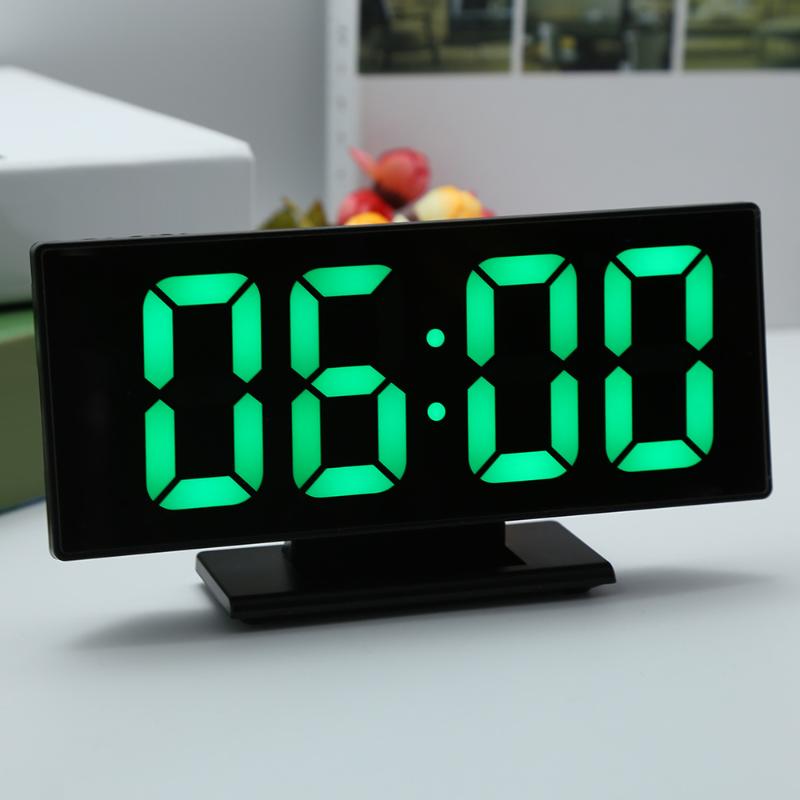 

Upgrade Charging USB Alarm Clock Digital Clock with Large Easy-Read LED Display Diming Mode Snooze Function Mirror Surface