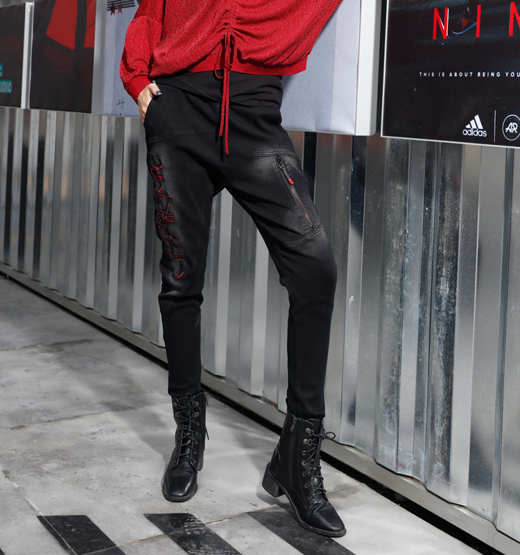 

2020 spring style slim embroidery zipper pencil leg jeans Black Street style