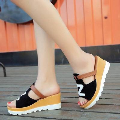 

Slippers female summer 2020 new thick bottom increased word drag waterproof platform ladies wear slippers, Black