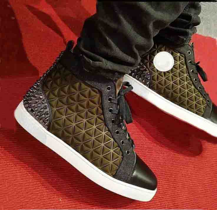 

High Quality Casual Shoes Dark Green Suede Leather back rviets red botom men sneakers Reds Soles Rubber Bootom Homme Sneakers Spikes III patent leathers, Pictures show