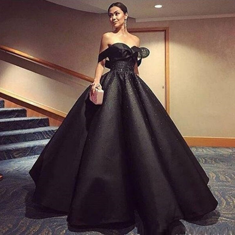 

2020 Black Off the Shoulder Ball Gown Quinceanera Dress A-line Shiny Beaded Ruffle Puffy Skirt Prom Gowns Free shipping Prom Celebrity Gown, Silver