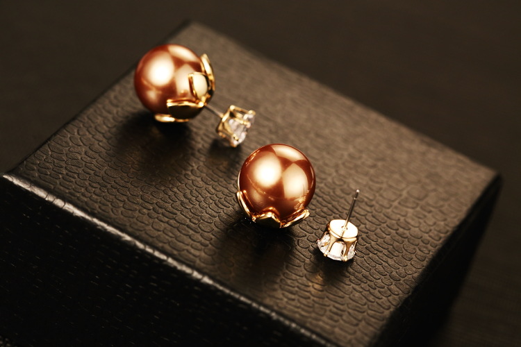 

Wholesale- fashion luxury designer beautiful leaves zircon diamond pearl stud earrings for woman silver pin
