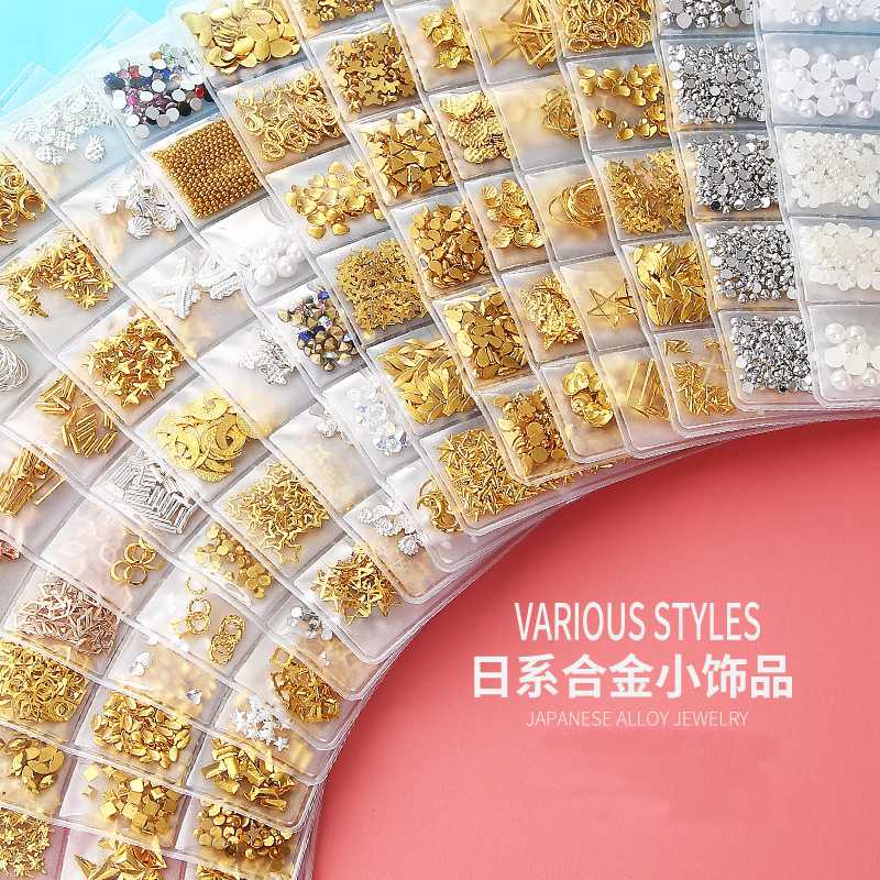 

Mixed 6 Grid/Pack DIY Mixed Nail Art Metal Frame Hollow Gold Silver Rivet Decorations Triangle Shell Nail Studs Slider Manicure